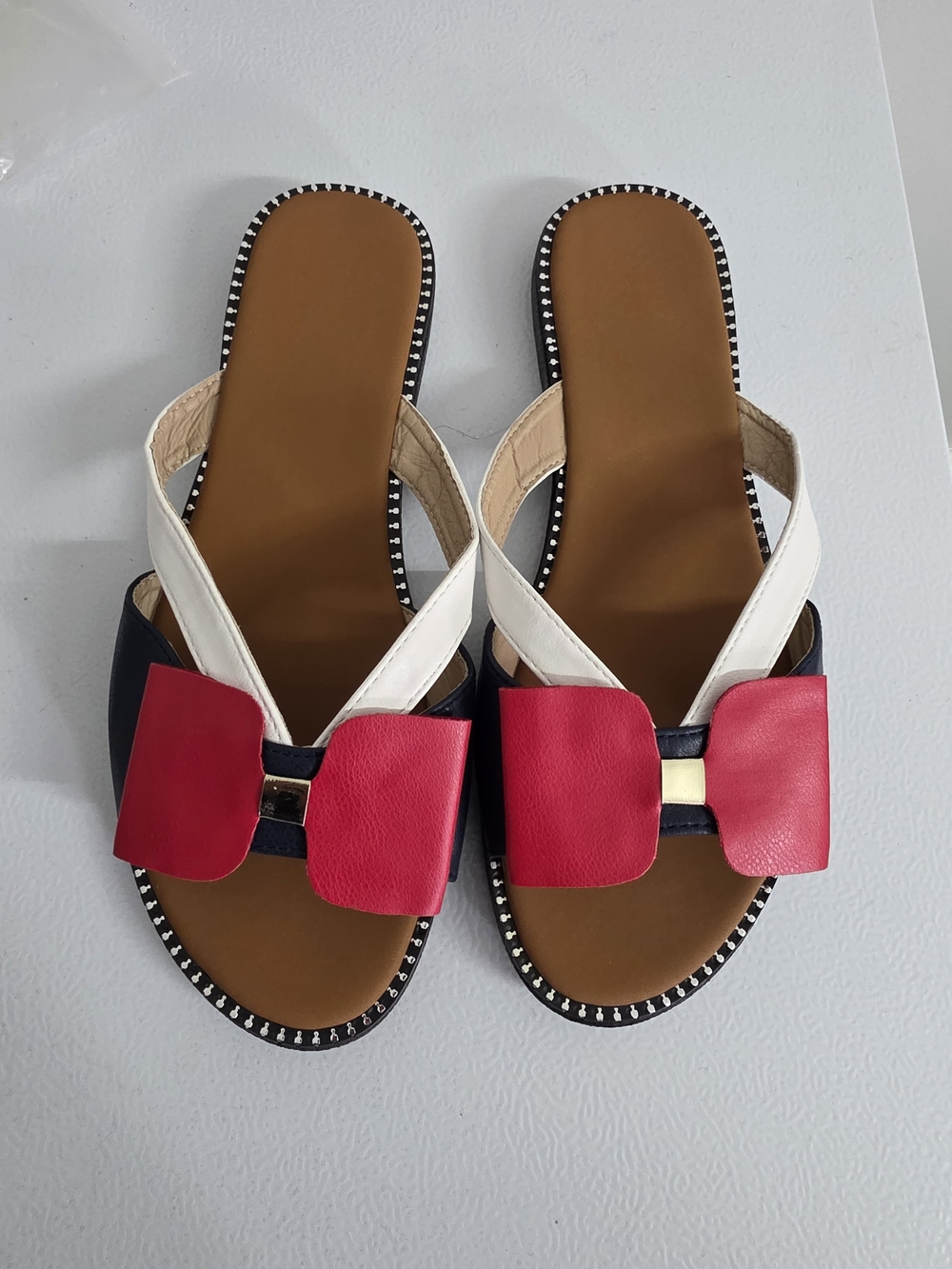 Women’s Slide Sandals with Red Bow Accent